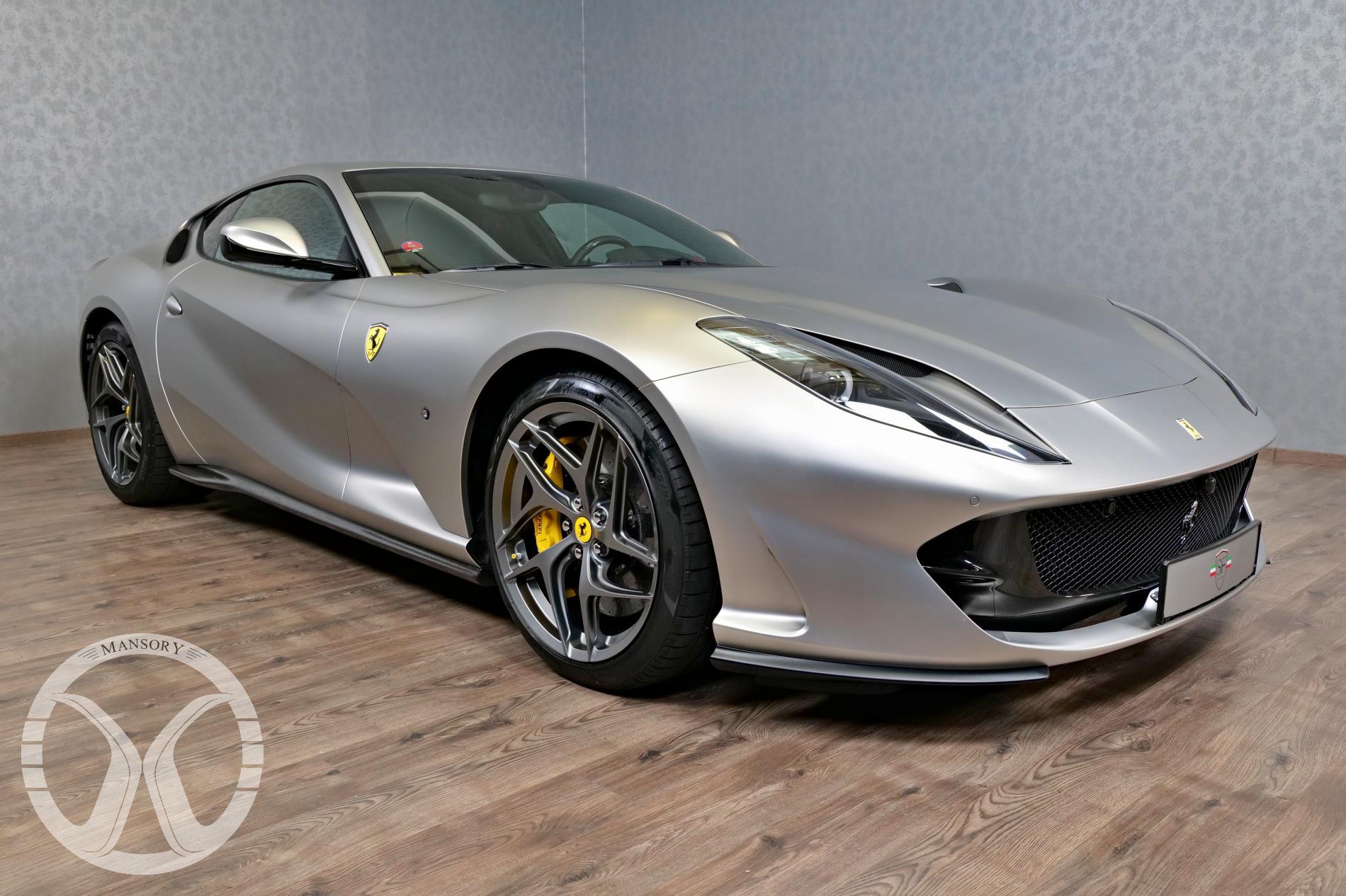 Ferrari 812 SUPERFAST*ATELIER*CARBON*